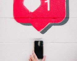 Fearing Exposure In Social Media